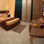 Vogli's House &