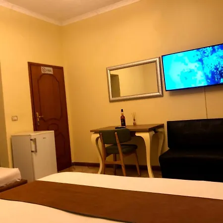 Vogli's House & Maison d'hôtes