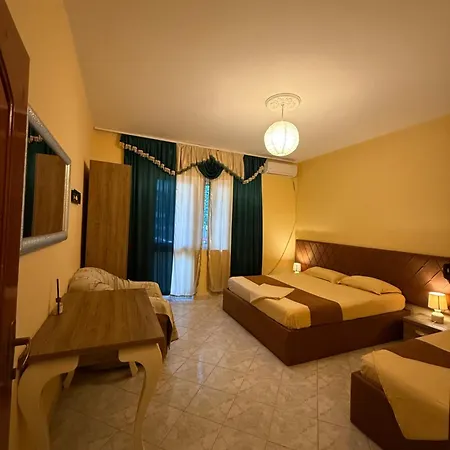 Vogli's House & 3* Durrës