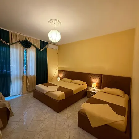 Vogli's House & 3*