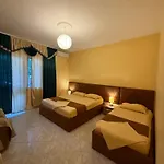 Vogli's House & 3*