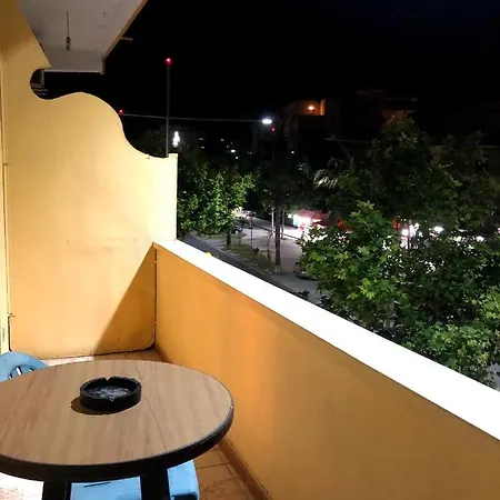 Vogli's House & Pensión 3*